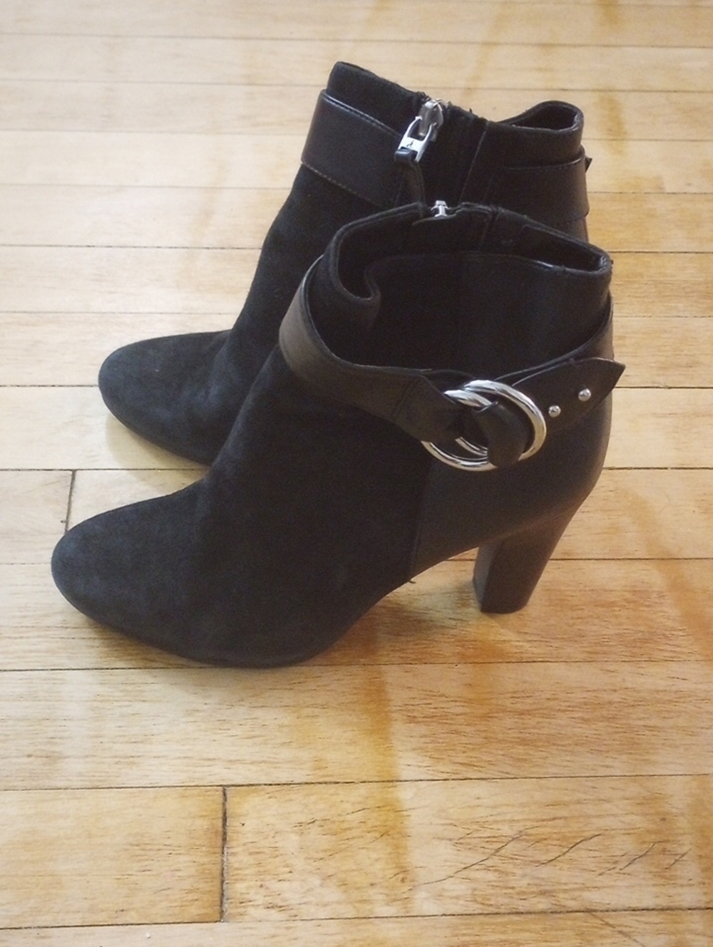 Sam Edelman Black Suede Vegan Leather Ankle Heel Boots with Silver Buckle Size 7